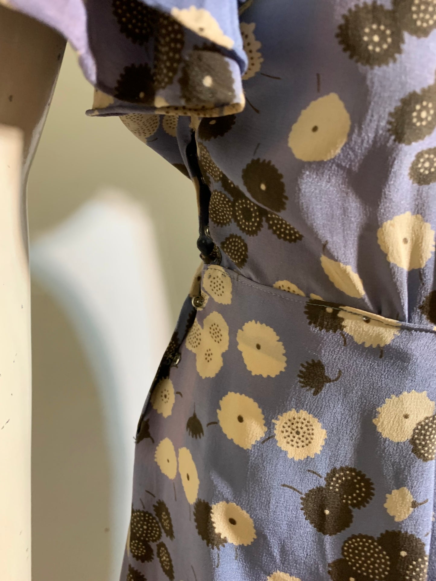 Art Deco Print Lilac Silk Dress with Caped Pleated Sleeves circa 1930s