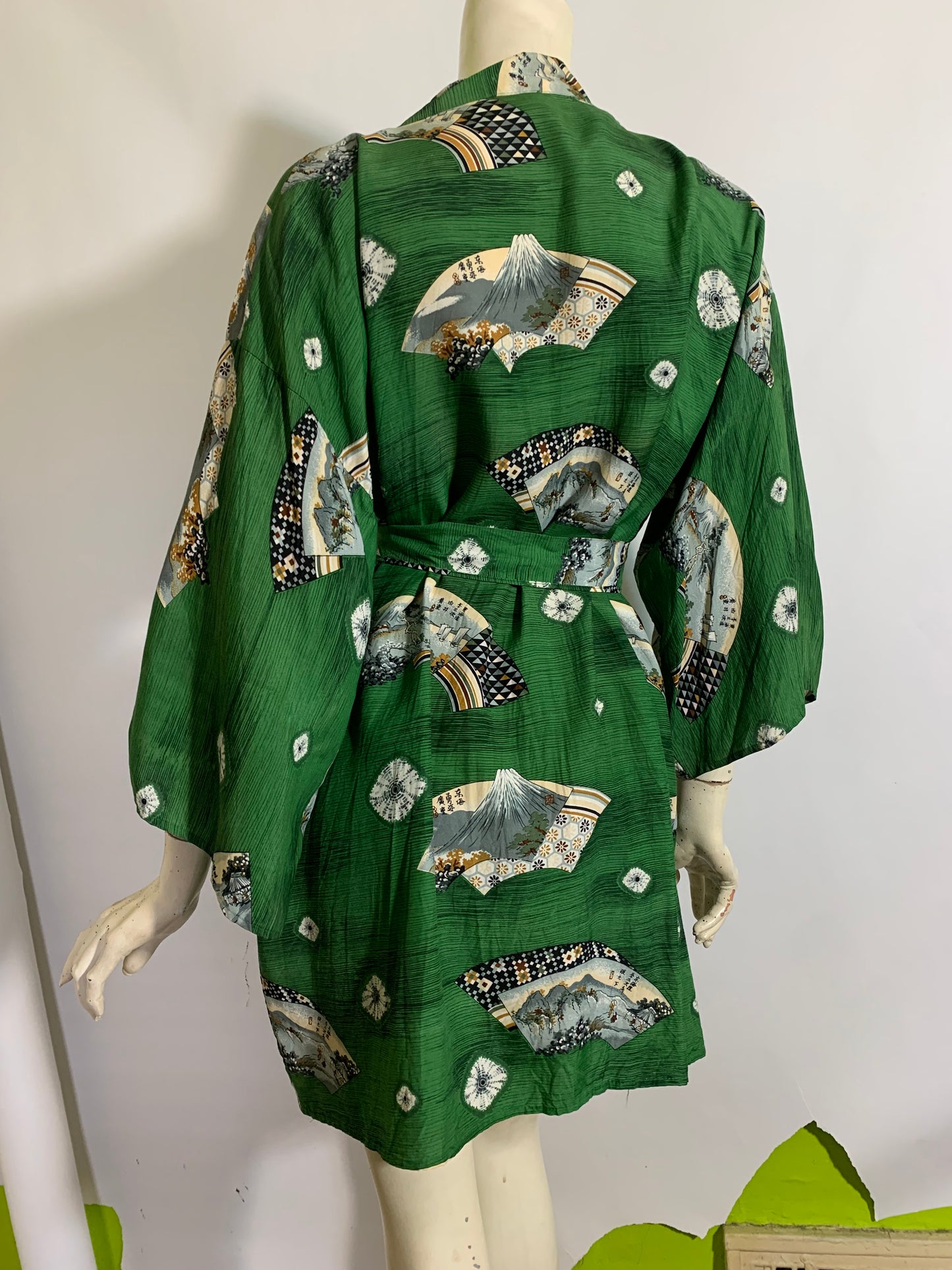 Deep Green Mountain Print Cold Rayon Japanese Robe circa 1940s