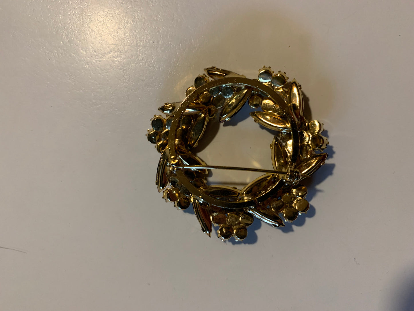 Deep Purple Navette and Pale Violet Rounds Rhinestone Wreath Brooch circa 1960s