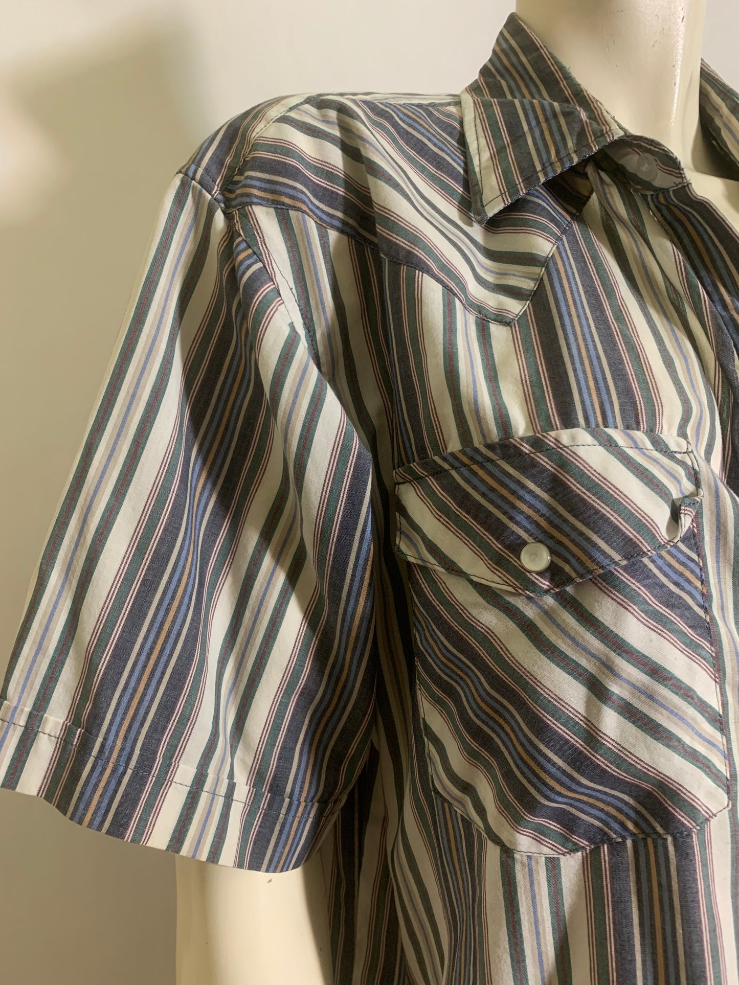 Blue, White and Red Striped Snap Front Men's Western Shirt circa 1980s L