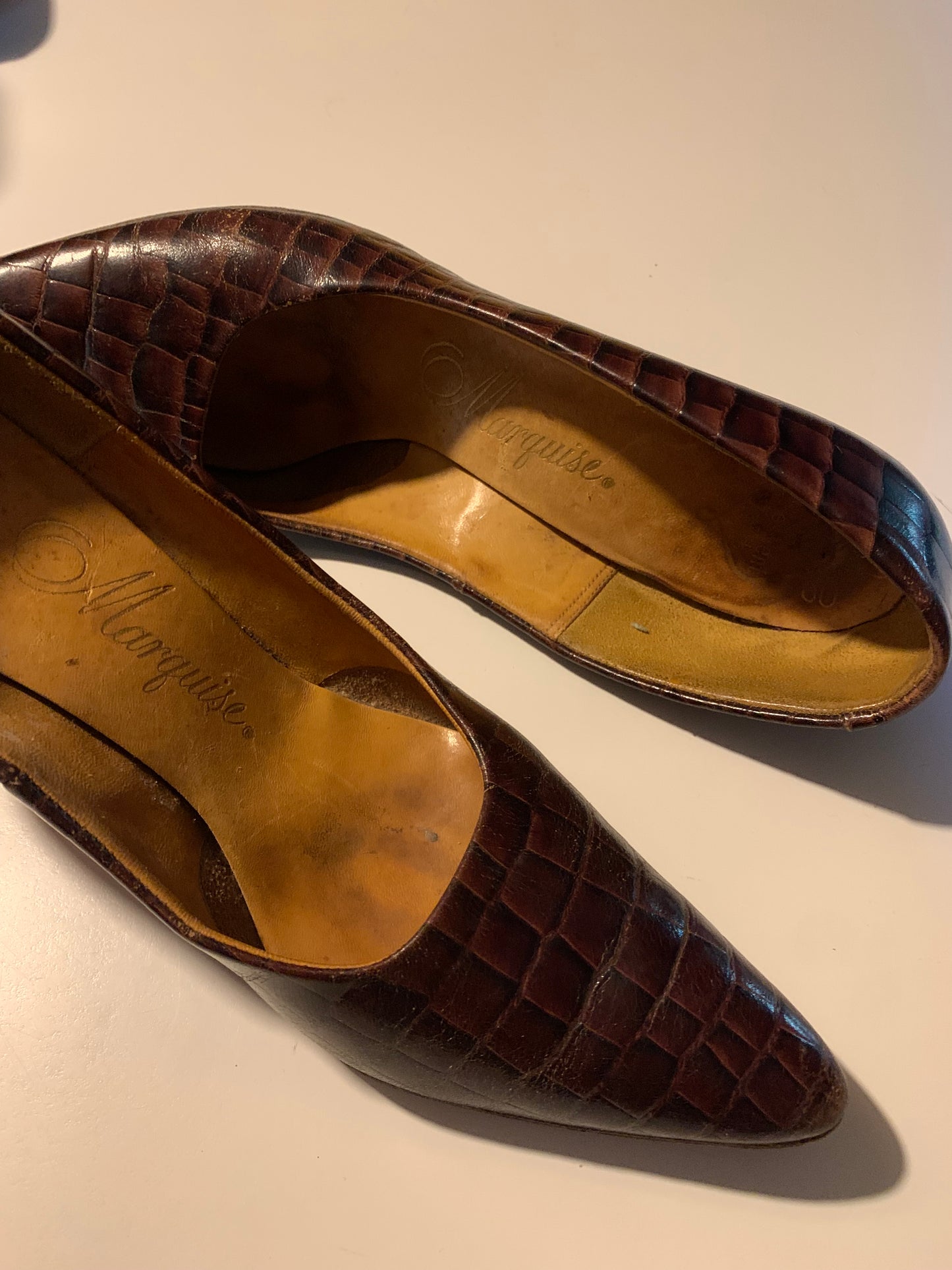 Classic Bark Brown Alligator High Heel Shoes circa 1960s 6N