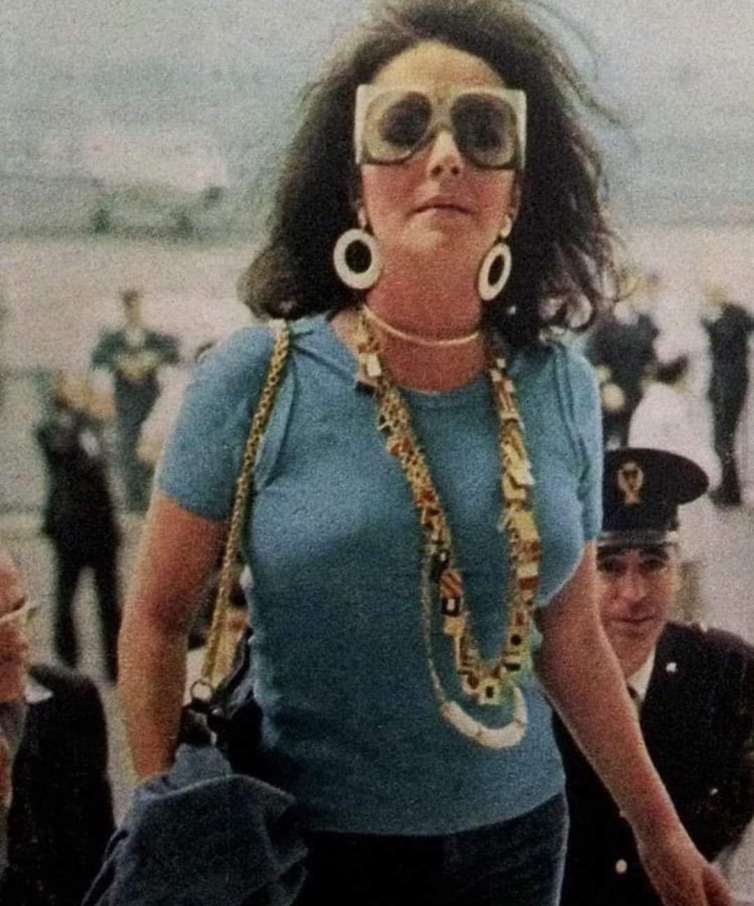 Heather- the Big Boxy Frame 1970s Style Sunglasses 8 Colors