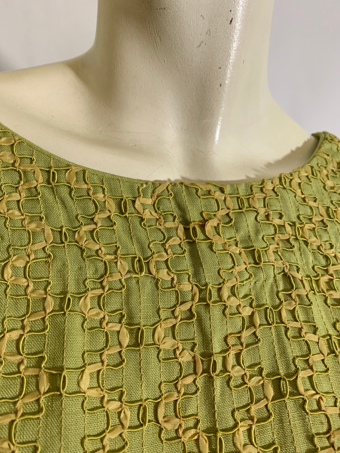 Pea Green Linen Weave Ribbon Embroidered 2 Pc Dress Set circa 1960s
