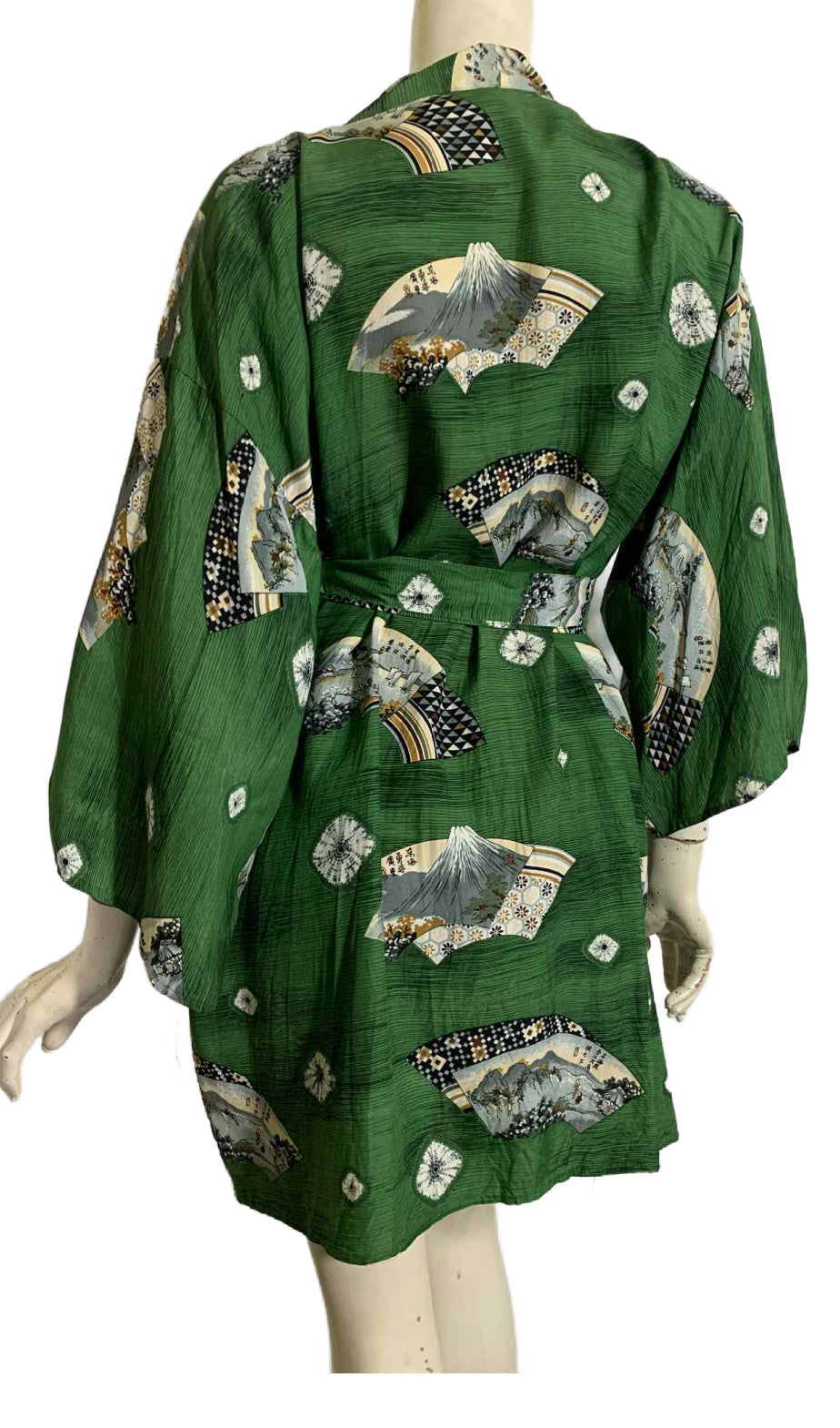 Deep Green Mountain Print Cold Rayon Japanese Robe circa 1940s