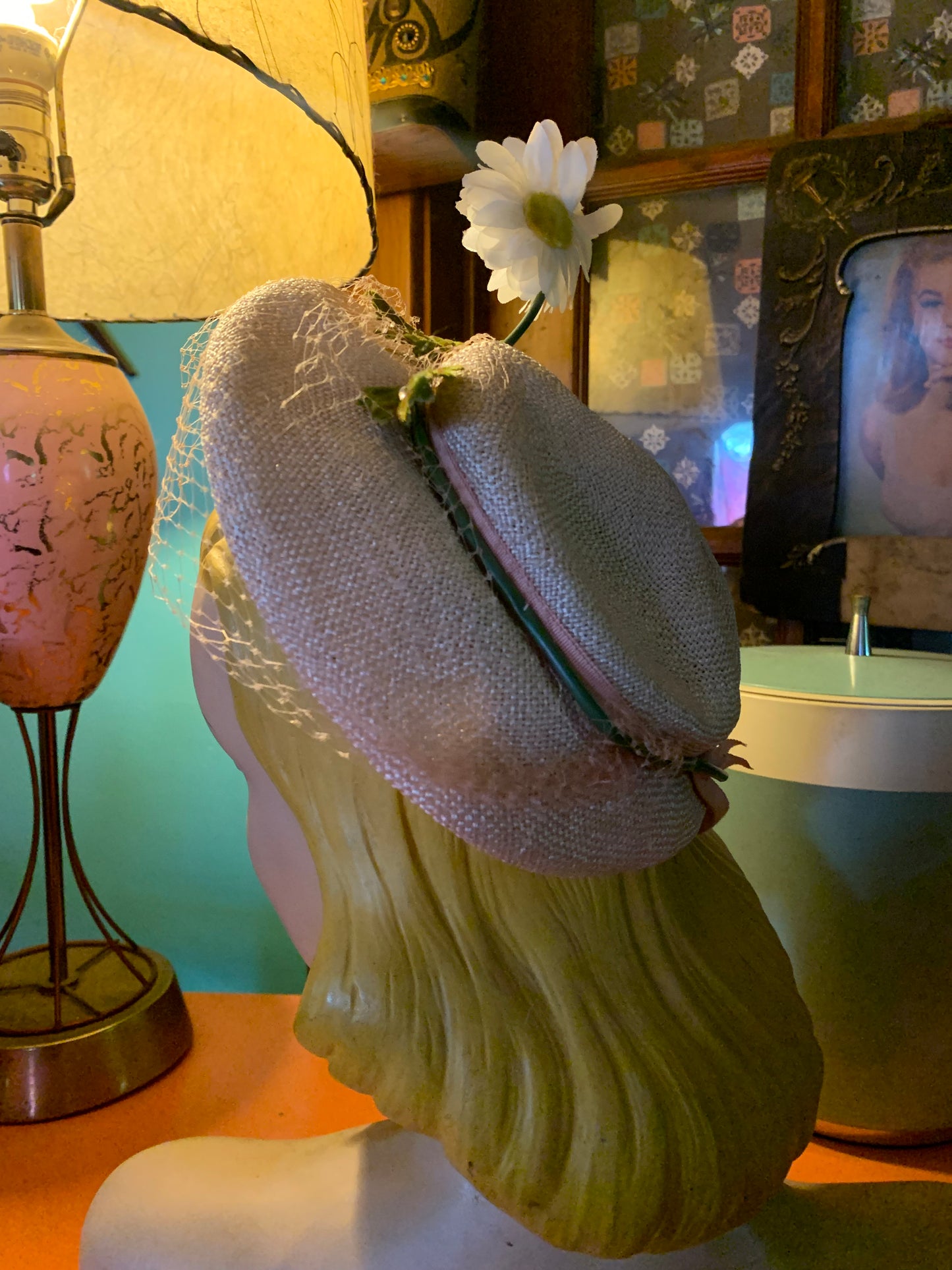 Jaunty Daisy Topped Sisal Hat with Netting circa 1940s