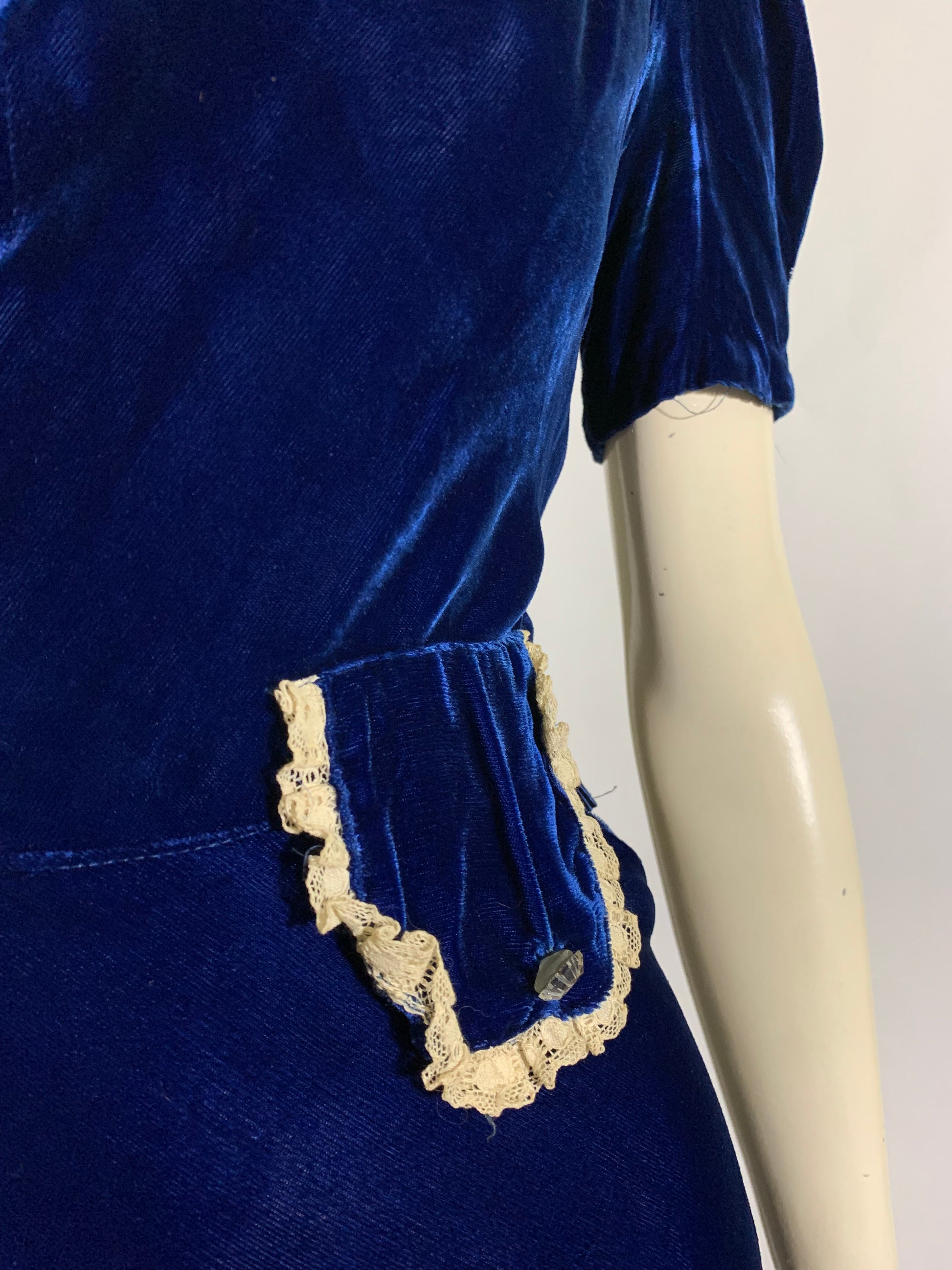 Sapphire Blue Silk Velvet Puff Sleeve Dress Glass Button & Lace Accent Dorothea's Closet Vintage Sapphire Blue Silk Velvet Puff Sleeve Dress Glass Button & Lace Accent Dorothea's Closet Vintage