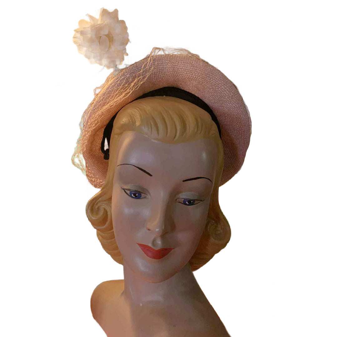 Jaunty Daisy Topped Sisal Hat with Netting circa 1940s