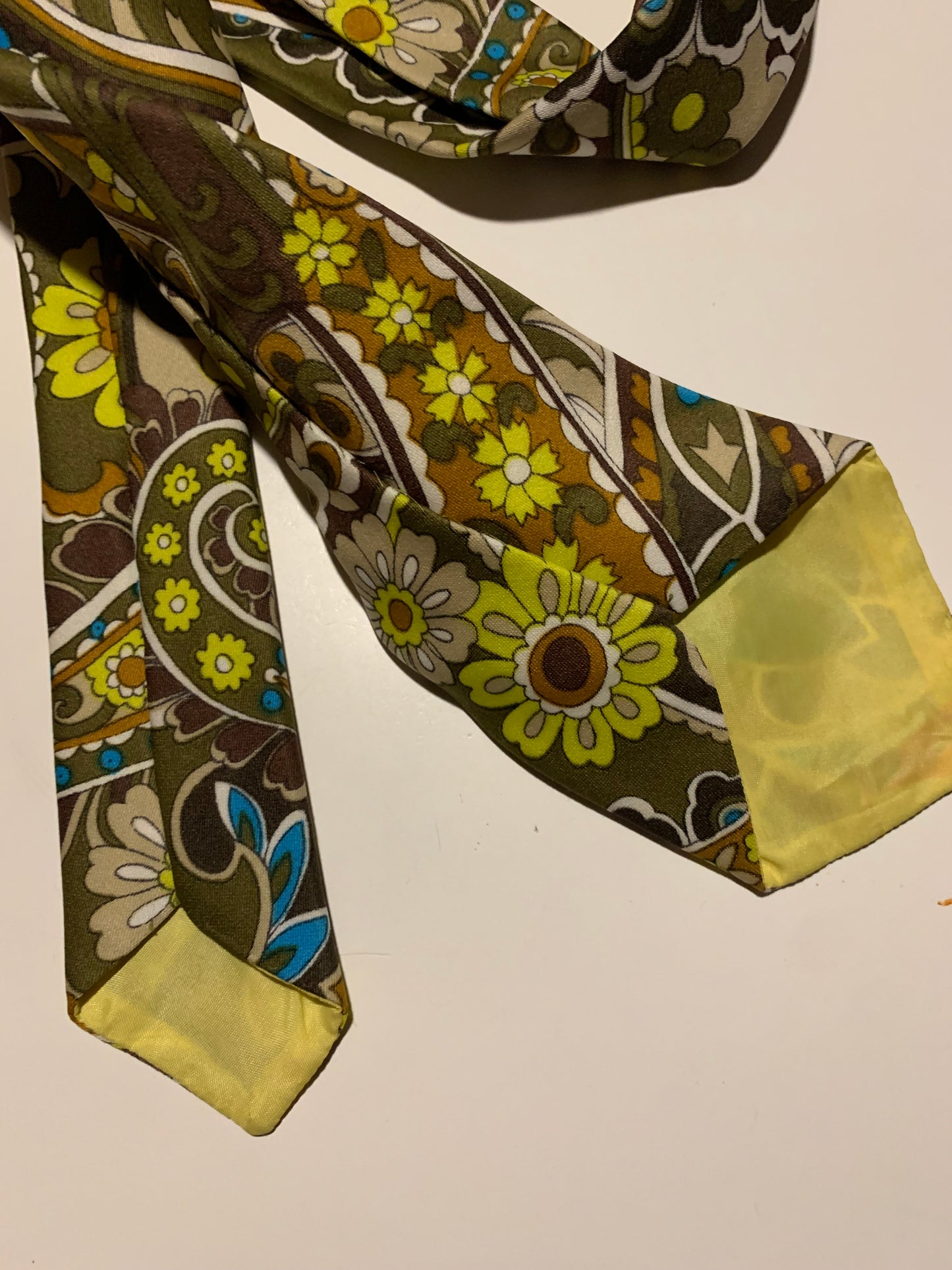 Avocado and Yellow Floral Design Men's Tie circa 1970s