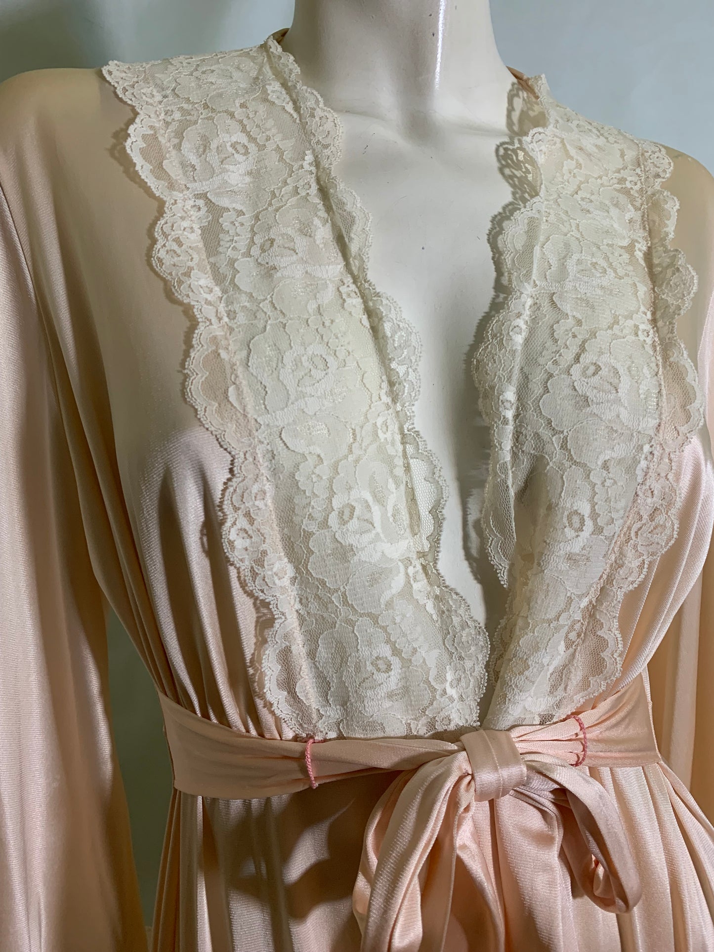 Dreamy Pale Pink Nylon Dressing Gown Robe Lace Trime Batwing Sleeves circa 1980s