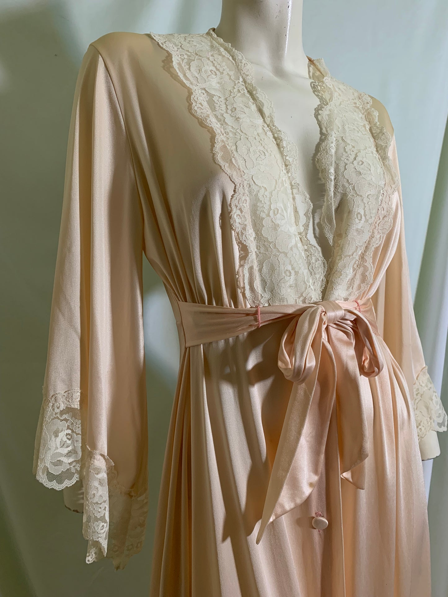 Dreamy Pale Pink Nylon Dressing Gown Robe Lace Trime Batwing Sleeves circa 1980s