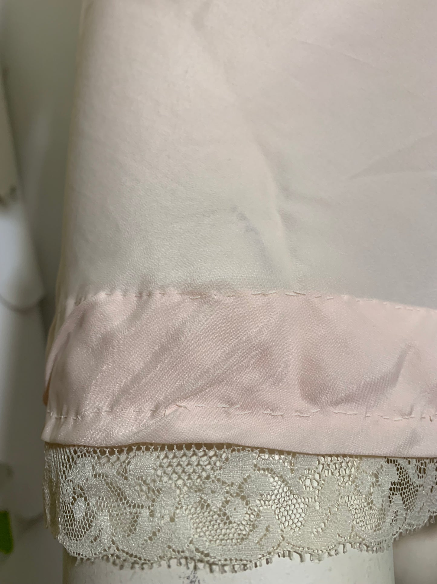 Pink Rayon Embroidered & Lace Trimmed Full Slip circa 1940s 36