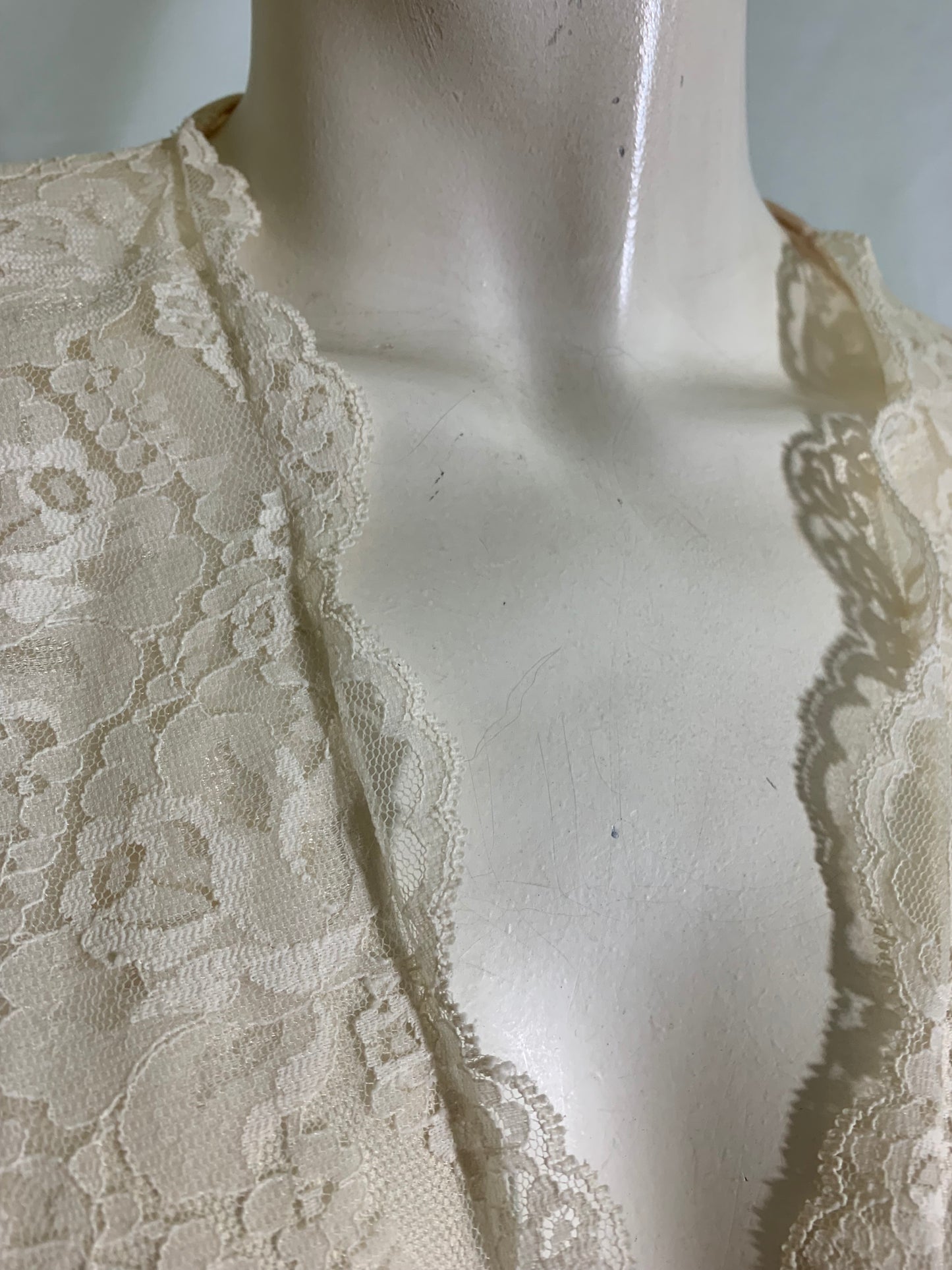 Dreamy Pale Pink Nylon Dressing Gown Robe Lace Trime Batwing Sleeves circa 1980s