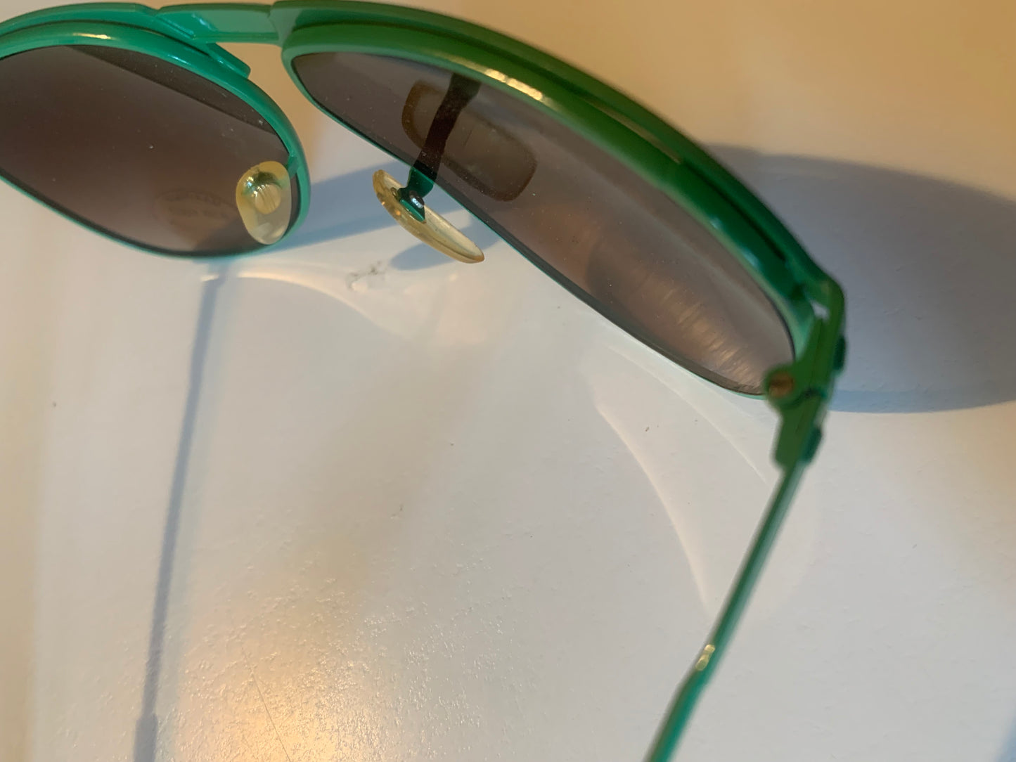 Kelly Green Aviator Style Metal Frame Sunglasses circa 1980s