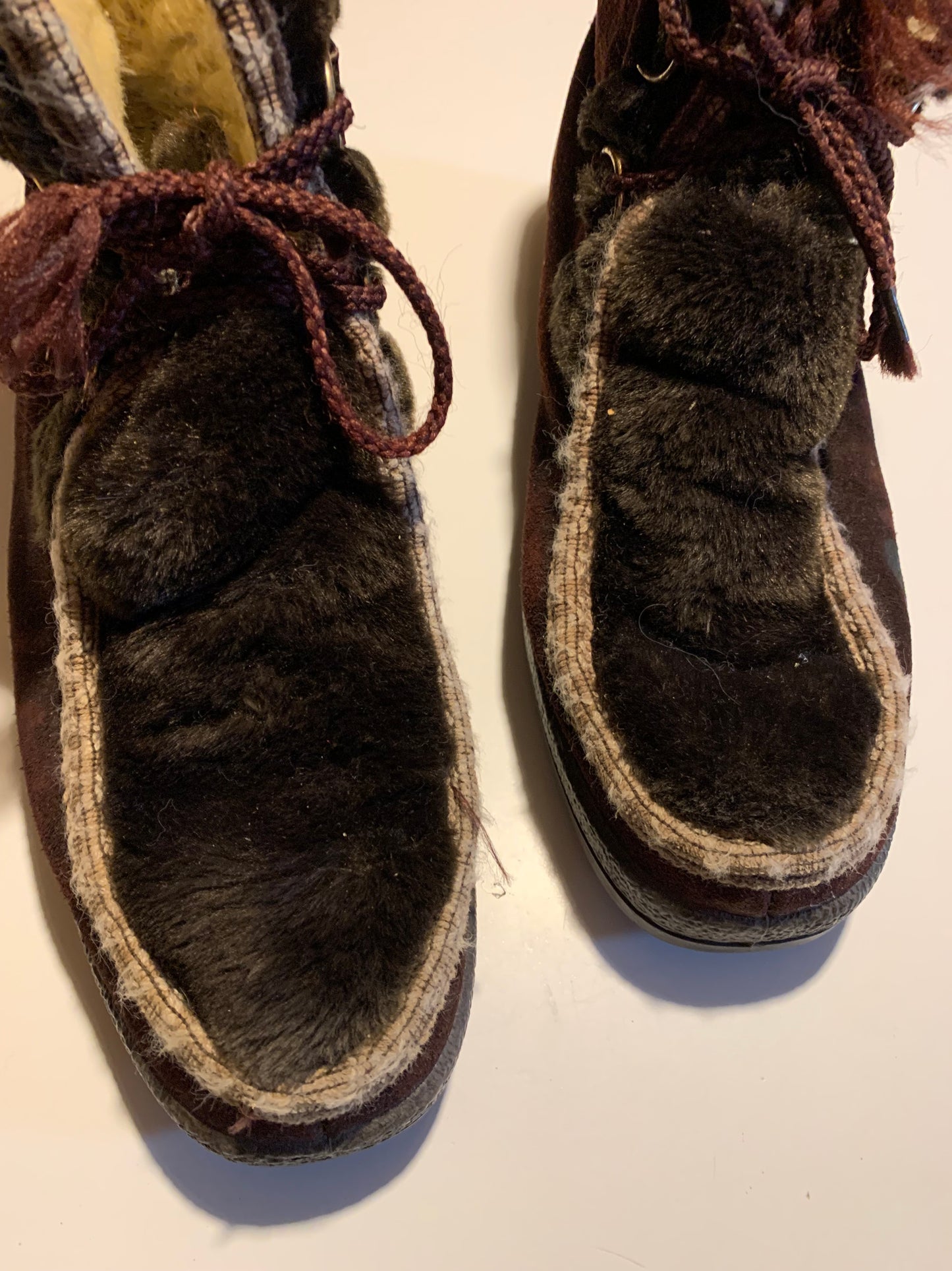 Brown Suede Aprés Ski Boots circa 1960s