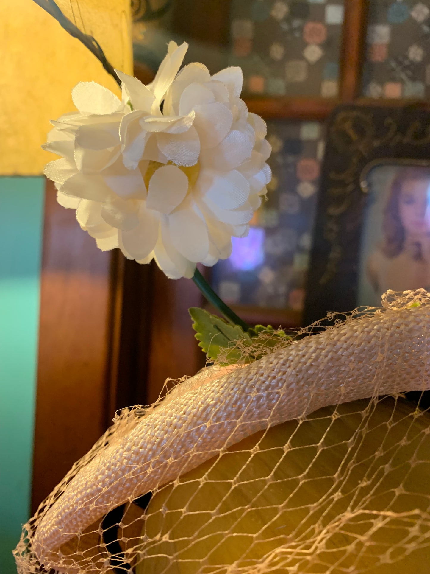 Jaunty Daisy Topped Sisal Hat with Netting circa 1940s