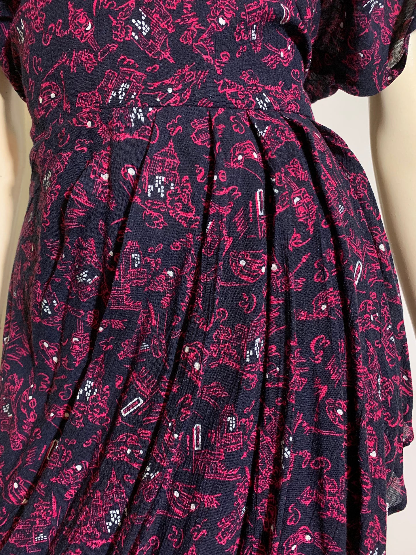 1940s Style Car and City Novelty Print Blue and Pink Dress circa 1980s