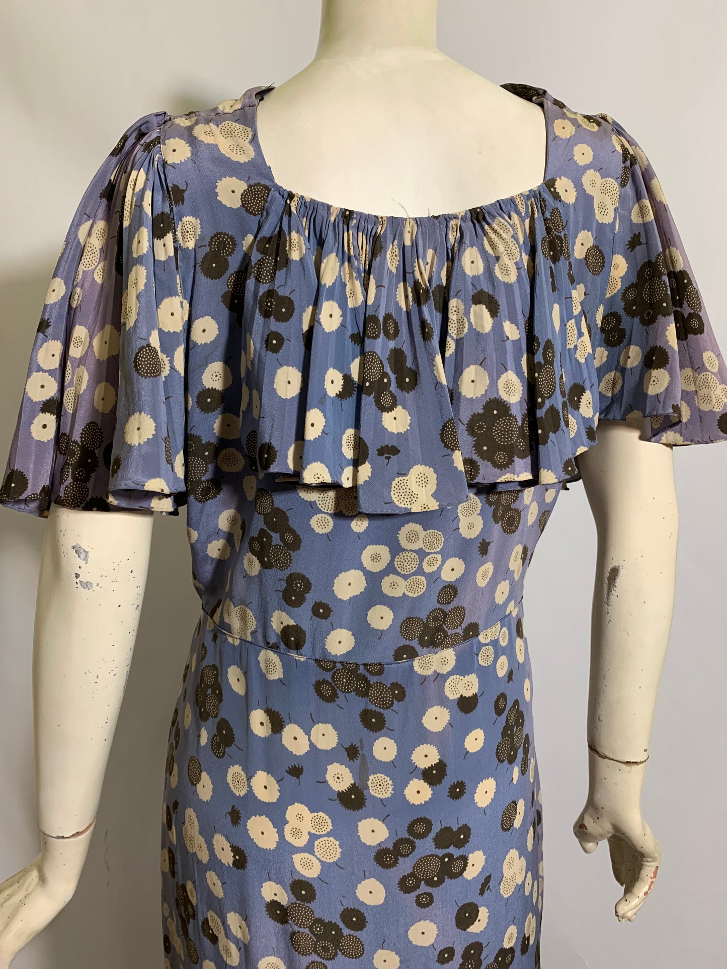 Art Deco Print Lilac Silk Dress with Caped Pleated Sleeves circa 1930s