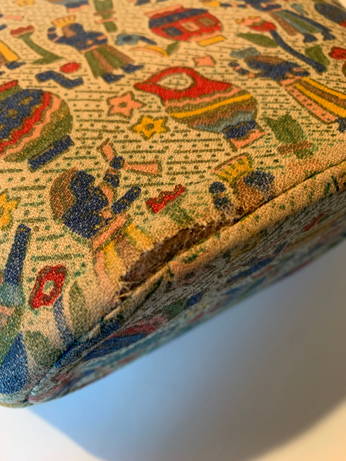 Egyptian Revival Print Fabric Covered Handbag Kiss Lock Chain Strap circa 1940s
