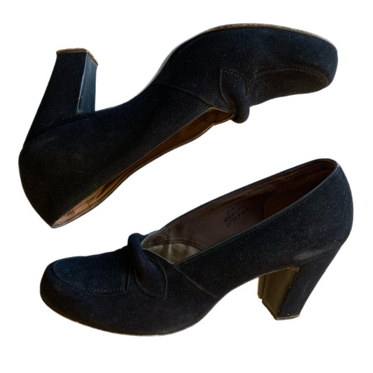 Black Suede High Heel Casual Shoes circa 1940s 7 N
