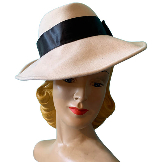 Creamy Felted Wool Fedora Style Hat circa 1980s