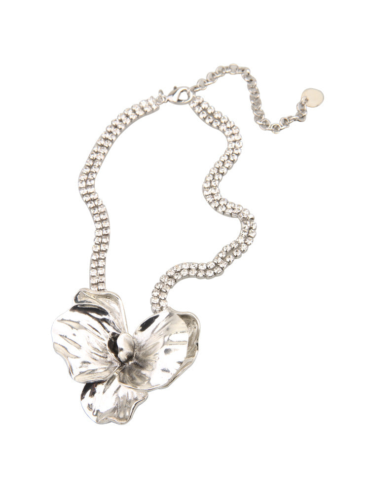 Premier- the Rhinestone Choker Necklace with Silver Flower