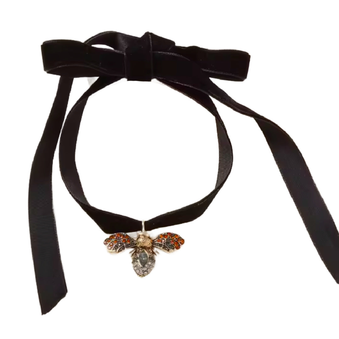 Buggy- the Insect Pendant Velvet Ribbon Necklace