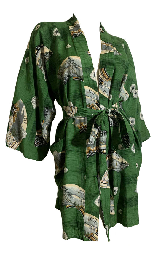 Deep Green Mountain Print Cold Rayon Japanese Robe circa 1940s