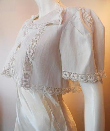 White Ribbed Cotton Lace Trimmed Cropped Jacket circa 1930s – Dorothea ...