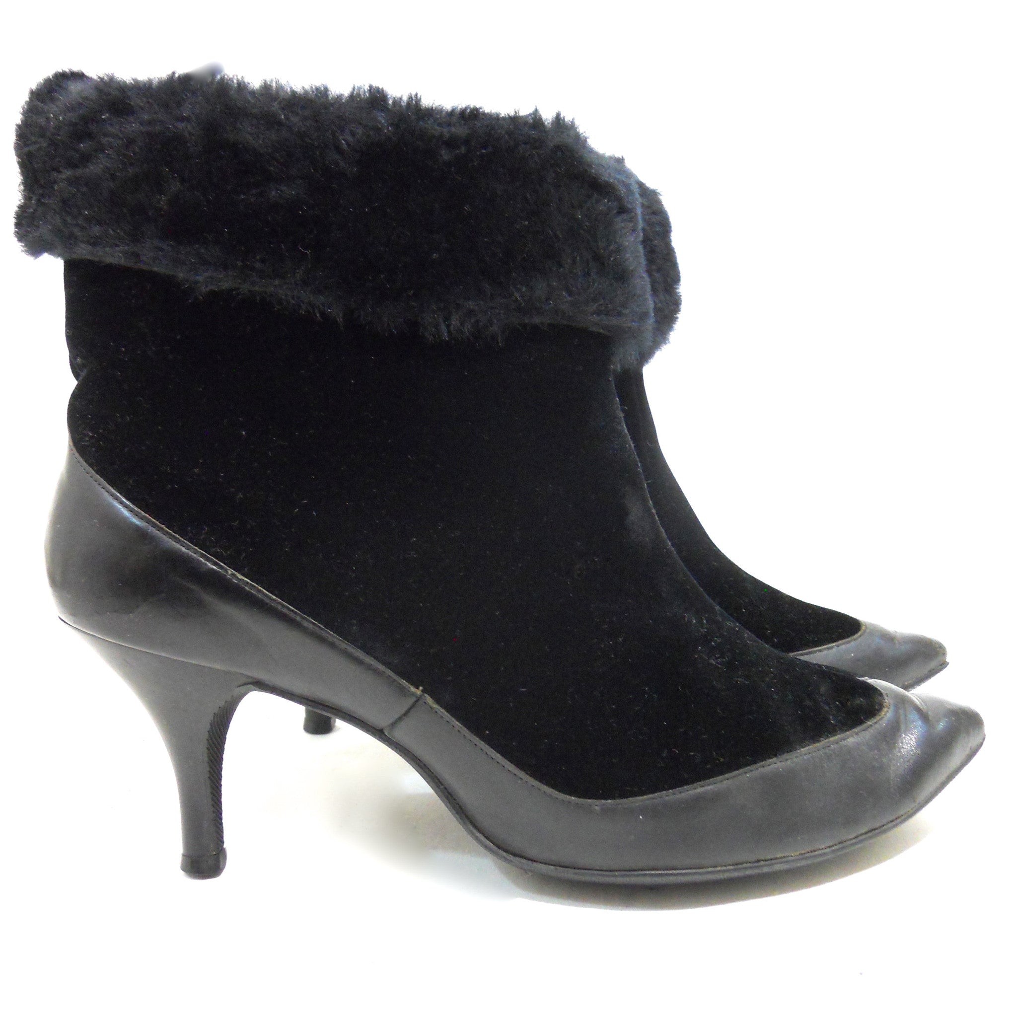 NEW] Black Fur Trim Slip-On Heels $16, Women's Fashion, Footwear, Heels on  Carousell