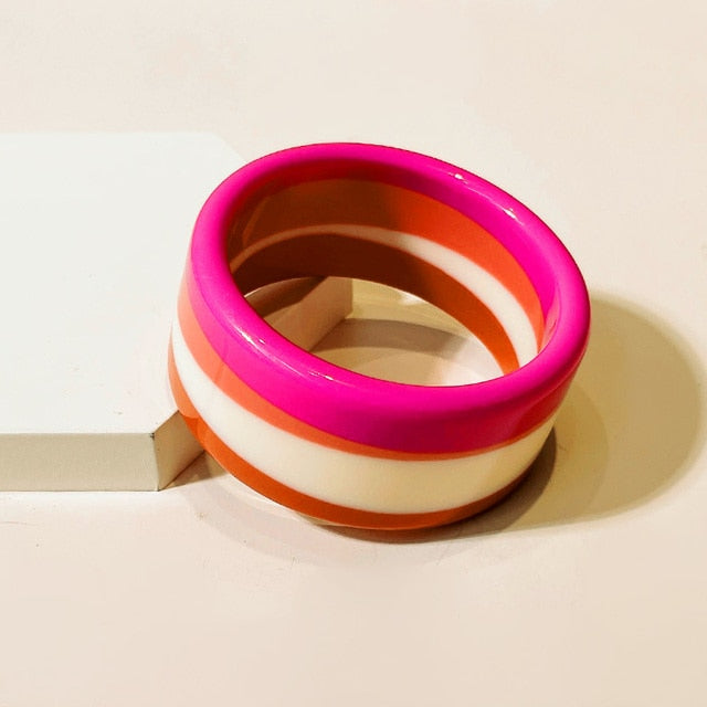 Acrylic bangle bracelets discount