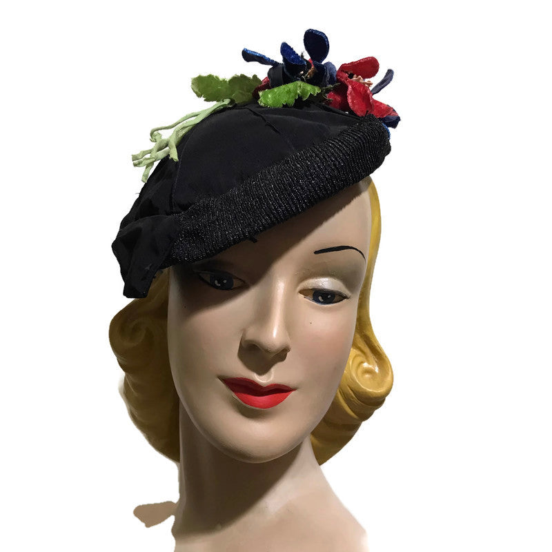 Black Faille Rayon and Sisal Braid Angled Hat with Velvet Flowers circa 1930s