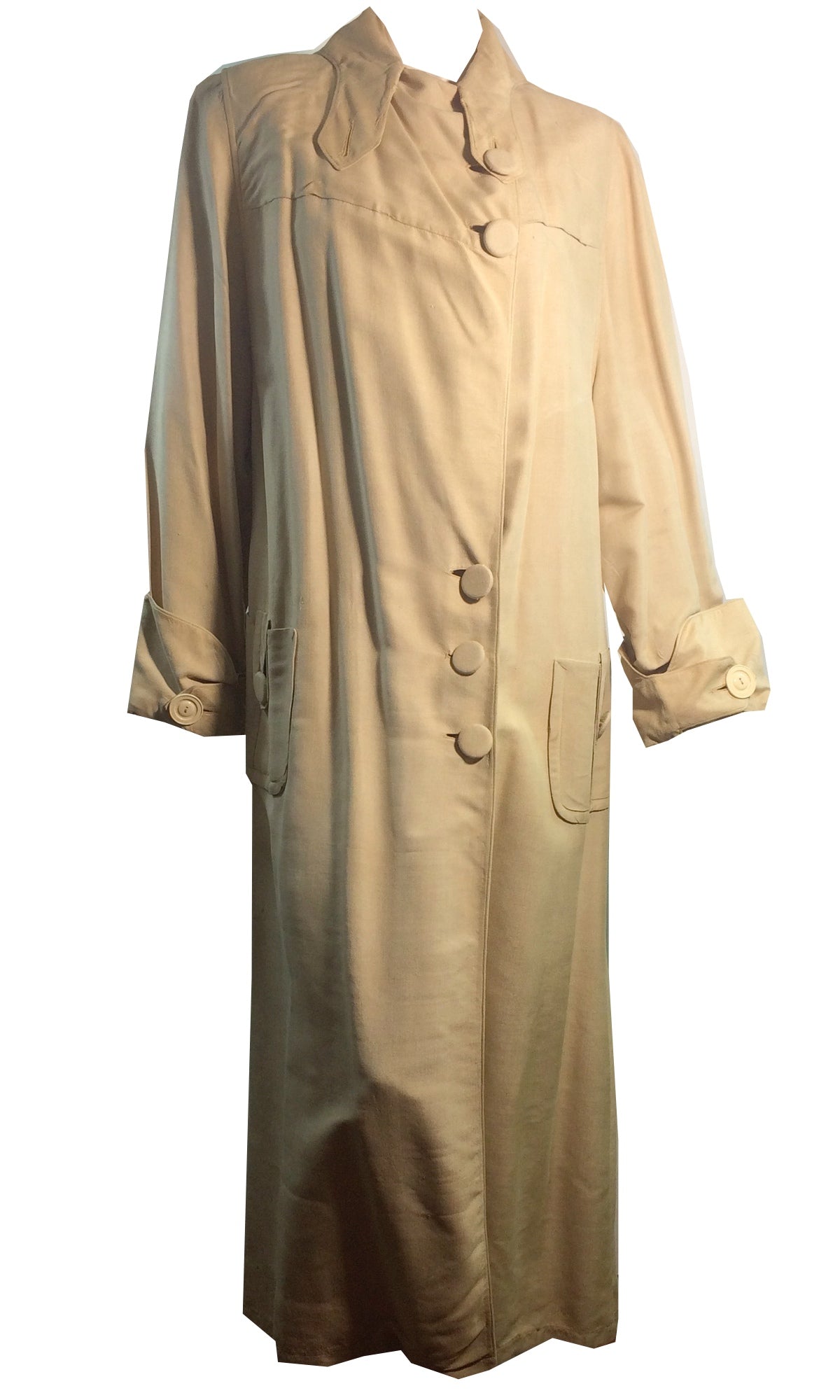 Ivory Linen Button Trimmed Car Coat circa Early 1900s