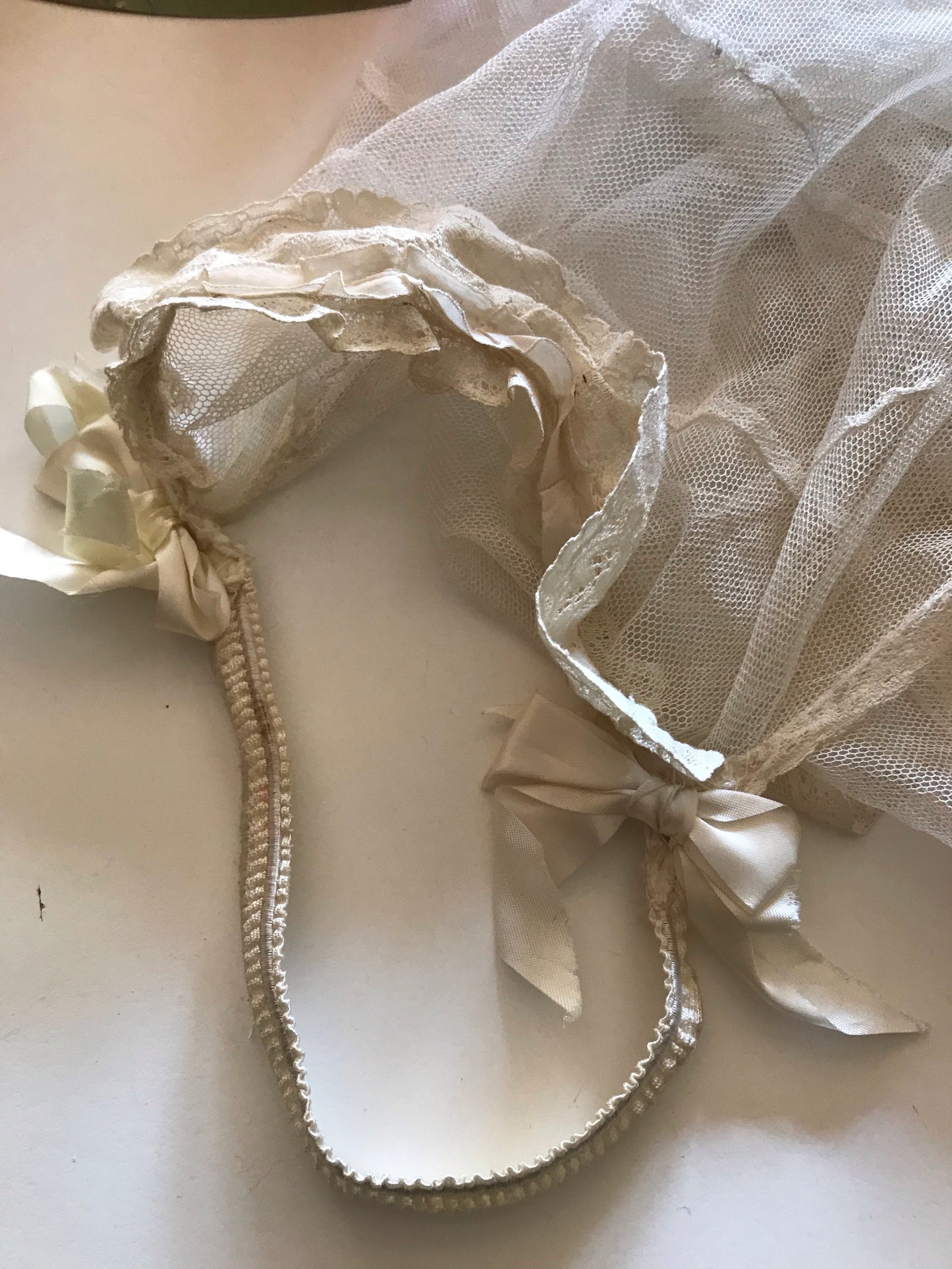 Ivory Lace and Mesh Headband Style Wedding Veil circa 1920s
