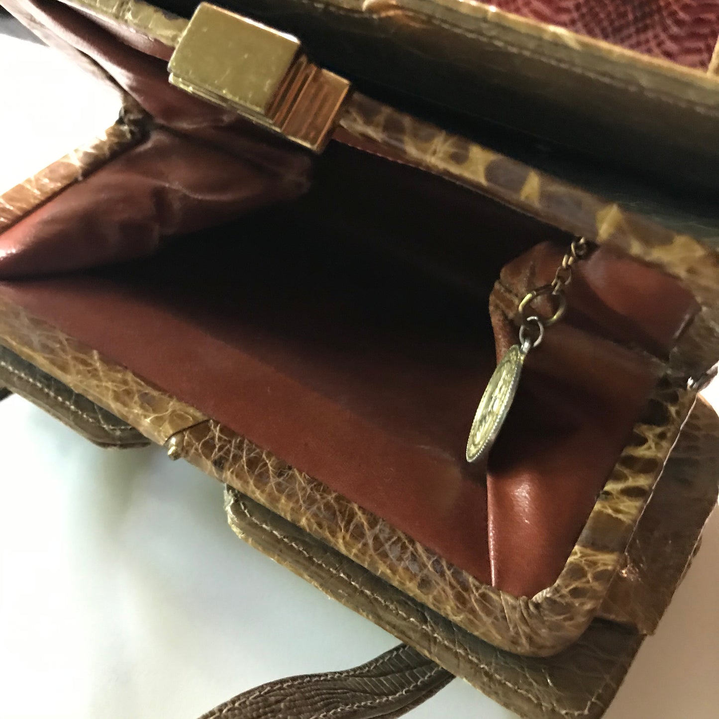 Golden Tan Multi-pocket Alligator Handbag circa 1940s
